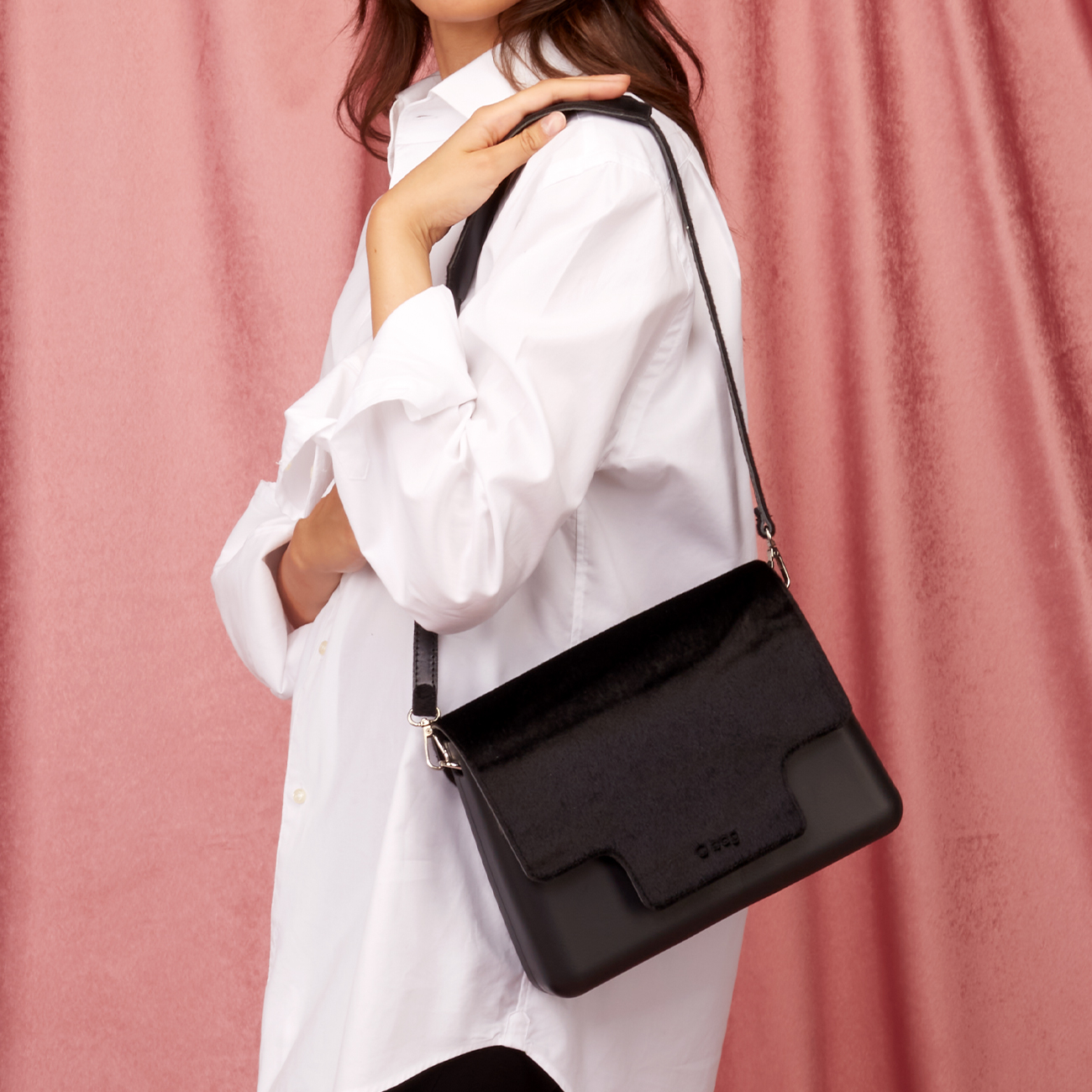 Shoulder strap with clip and shoulder pad pony skin black - O bag Official Website