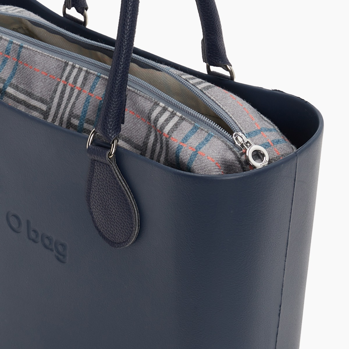 O bag con asas midi con aro y bolsa de tejido escocés oscuro - O bag Official Website