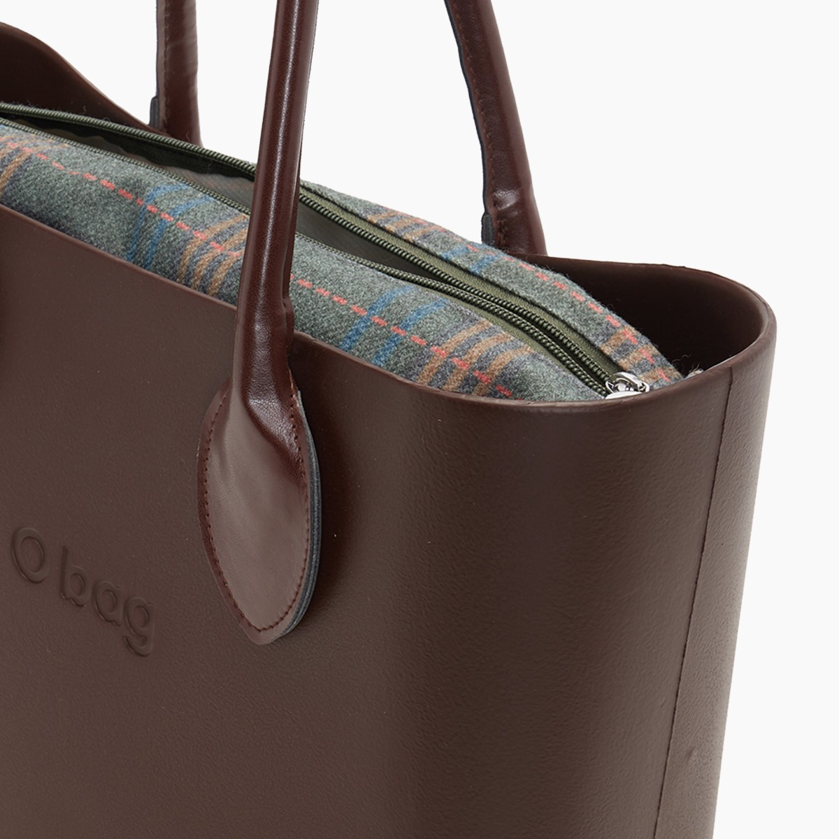 O bag con asa larga en forma de corazón y bolsa de tejido escocés - O bag Official Website