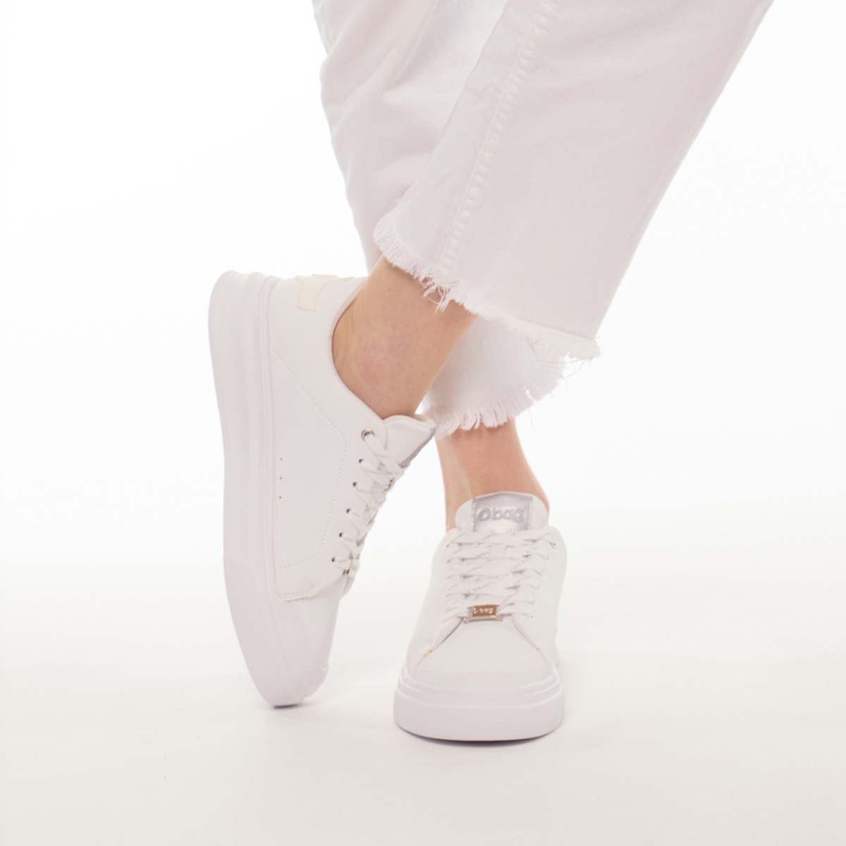 O sneakers white - O bag Official Website