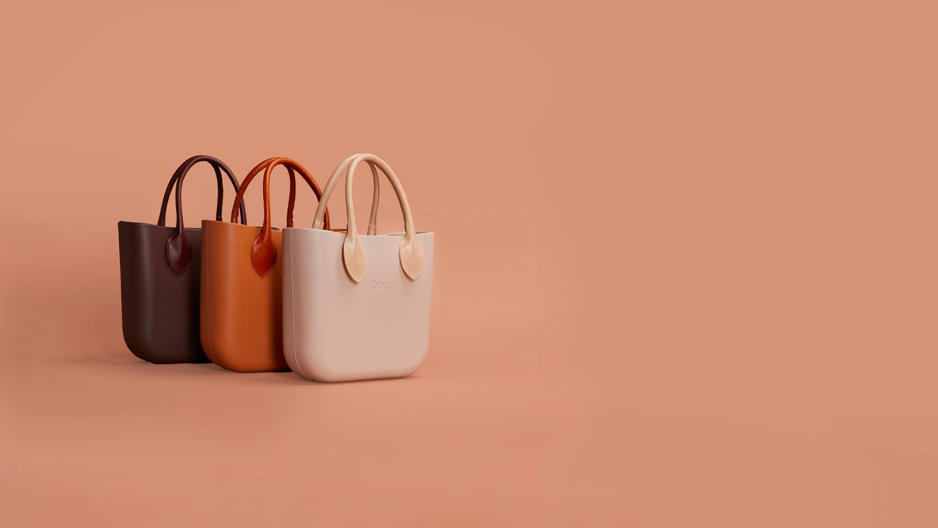 Tonalità calde, design iconico: | O bag Official Website
